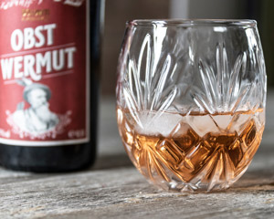 Dolomiti Obst-Wermut im Glas